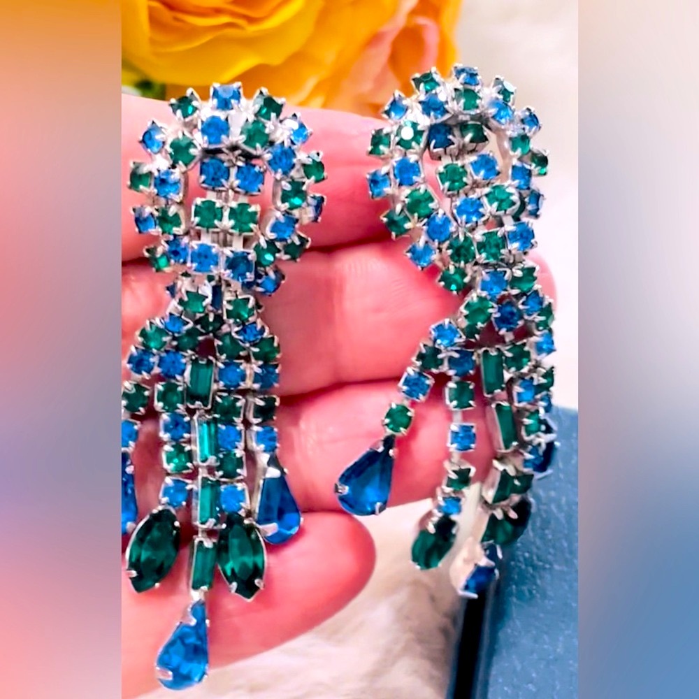 MARVELOUS ESTATE VINTAGE Emerald Green Royal Blue Crystal 5Rows Tiered Earrings